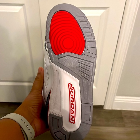 Air Jordan 3 Retro - Picture 4 of 4